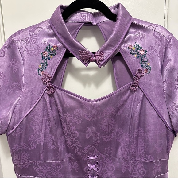 Disney Alice Through The Looking Glass Alice Purple Dress Plus 18 Hot Topic - Picture 3 of 10